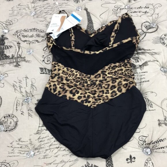 Coco Reef Contours Underwire Tummy Control Swimsuit - Picture 5 of 9